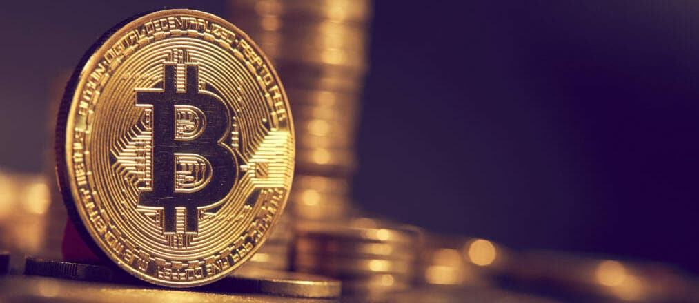Bitcoin so với vàng và cổ phiếu: Kho lưu trữ giá trị nào tốt hơn năm 2022 bitcoin cryptocurrencies